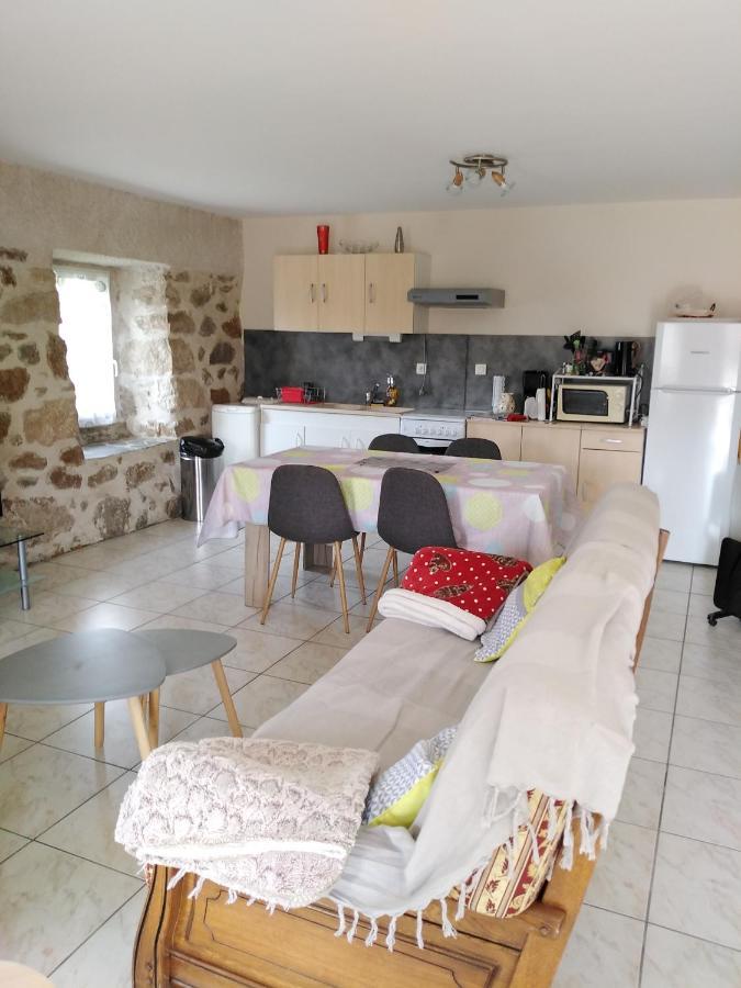 Chaleureux A La Campagne Appartement Saint-Germain-Laprade Buitenkant foto